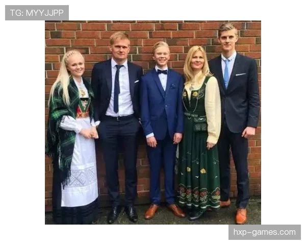 哈兰德父亲阿尔夫·哈兰德